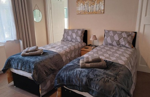 Felpham House | Felpham Guest House - Self Catering