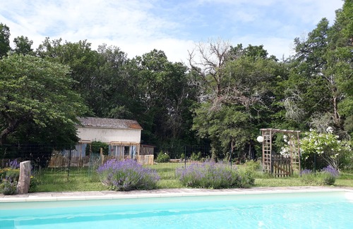 Paunat Cottage | Fem (dog friendly) gite, with swimming pool. In the heart of the Dordogne!