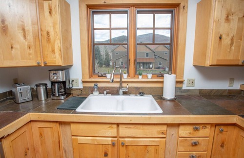 Crested Butte South Apartment | Fenced Backyard! Dog-friendly! Bus Shuttle!