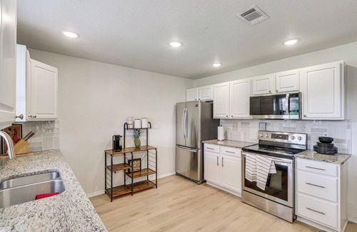 Killeen House | Fenced-In Yard: Family Home 4 Mi to Dtwn Killeen!