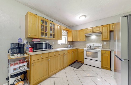 Miramar House | Fenced-In Yard: Home 3 Mi to Hard Rock Stadium!