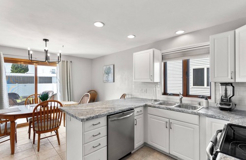Kimberly House | Fenced yard, 3 BR, 2 King Beds, Shuffleboard, +2 car garage, Dog friendly, Grill