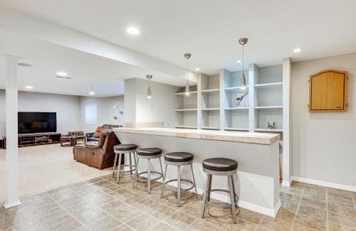 Vista Ridge House | Fenced Yard and Trail Access Dog-Friendly Erie Home
