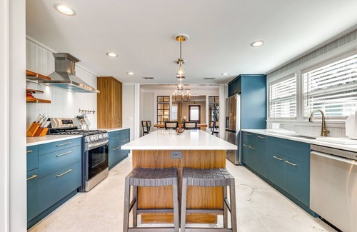 Lakeland House | Fenced Yard: Lakeland Home Adjacent to Golf Course