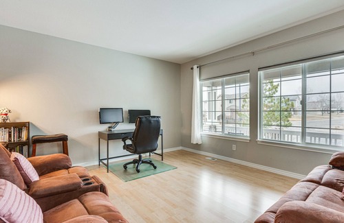 Vista Ridge House | Fenced Yard & Trail Access: Dog-Friendly Erie Home