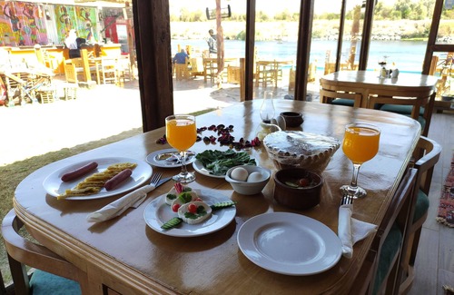 Aswan Bed & Breakfast | Fenti Nubain standard room 5 - 20 minutes to the airport