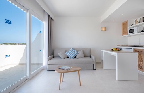 Son Xoriguer Hotel | Fergus Style Carema Beach