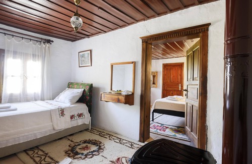 Konak Bed & Breakfast | Feride Suit For 3