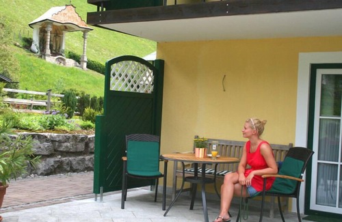 Ramsau Apartment | Ferienwohnung Rose, 2 Personen, 62 m², Dusche/WC, Flat-TV,1 Schlafzimmer, Balkon,Internet,Infrarot-Wärmekabine,Nichtrauch
