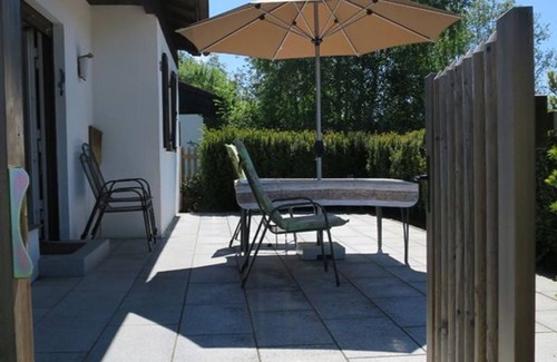 Schwarzenbach House | Ferienhaus 16-f Haus Hoher Ifen - Südlage mit Alpinem Flair - Ferienhäuser im Feriendorf Weissensee