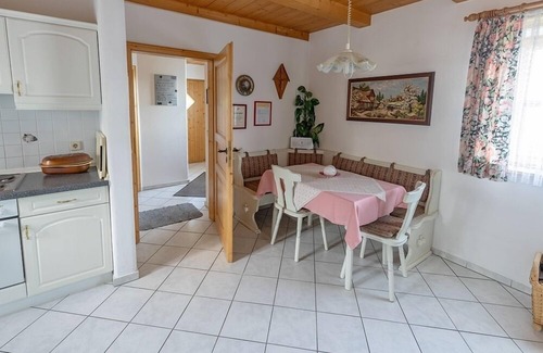Nammering Apartment | Ferienhaus | 80qm großes Ferienhaus für bis zu 5 Personen mit großer Terrasse