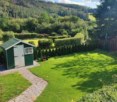 Frenkhausen House | Ferienhaus Bergblick Urlaub mit Hund