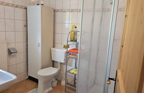 Anger Apartment | Ferienhaus für 5 Personen, 2 Seperate Schlafzimmer