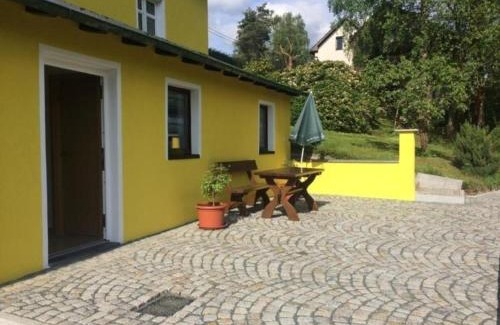 Bad Elster House | Ferienhaus in Bad Elster mit Kleinem Kamin