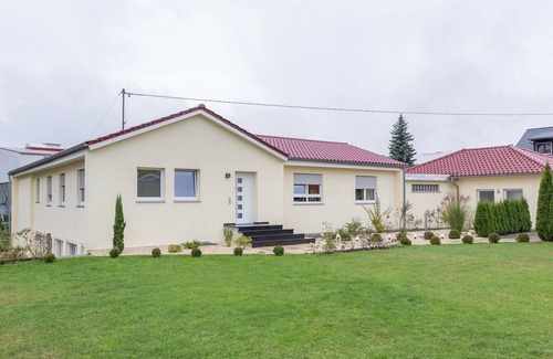 Markdorf Apartment | Ferienhaus in Markdorf mit Pool