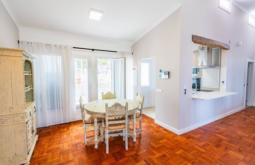 Canico House | Ferienhaus mit Meerblick und Garten