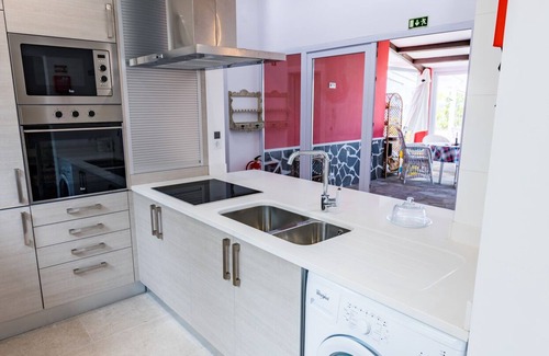 Canico House | Ferienhaus mit Meerblick und Garten