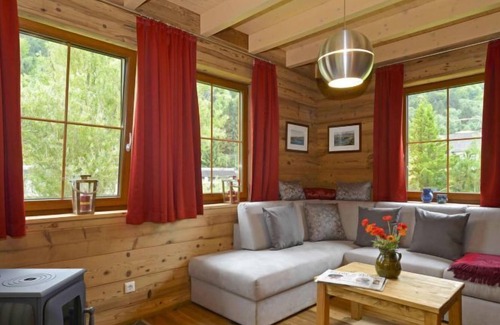 Bodensdorf House | Ferienhaus Premium (LKN150) by Interhome