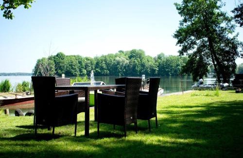 Ressen House | Ferienhaus Seeblick in Goyatz