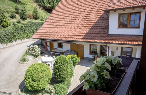 Schnellingen Apartment | Ferienwohnung Hirschblick, 41qm. 1 Schlafzimmer, max. 2 Personen