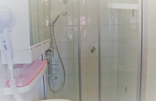 Unterschonau Apartment | Ferienwohnung Grünstein, 1 bis 2 Personen, 54 qm, 1 Schlafzimmer, extra Küche, Balkon