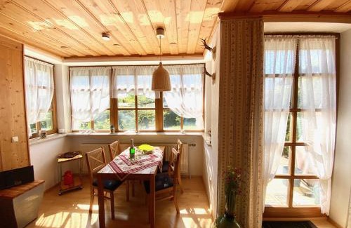 Unterschonau Apartment | Ferienwohnung Zirbenblüte