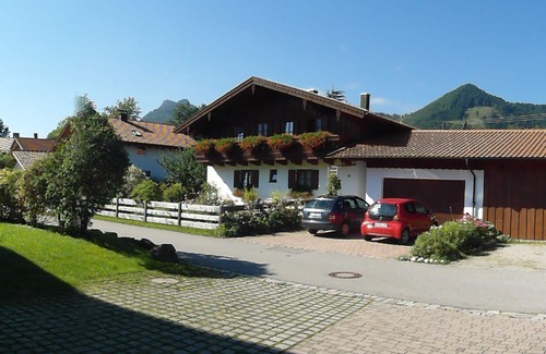 Aschau im Chiemgau Apartment | Ferienwohnung° I 60 qm, extra Schlafzimmer und West-Balkon°