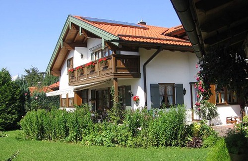 Aschau im Chiemgau Apartment | Ferienwohnung II "Kampenwand" extra Schlafzimmer und Süd-Balkon, 70 qm°