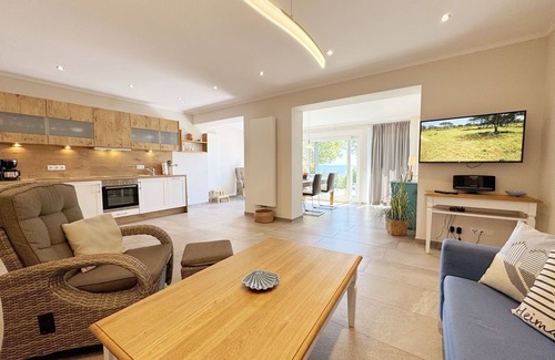 Thiessow Apartment | Ferienwohnung 03 mit Südterrasse und Meerblick - P: Zollhaus Klein Zicker - Exklusive Wohnungen mit