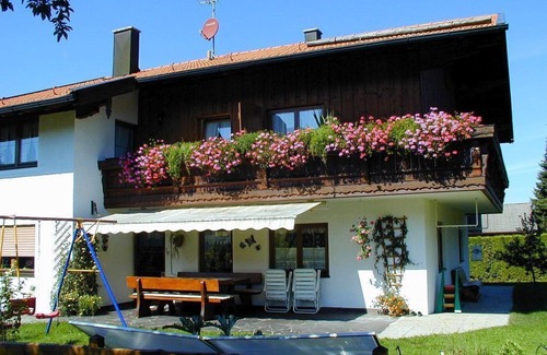 Frasdorf Apartment | Ferienwohnung 1-3 Personen, 46 qm, Balkon, 1 Schlafzimmer, Wohnküche, SAT-TV