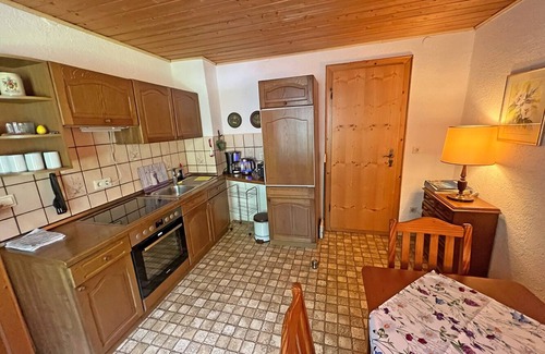 Bergen Apartment | Ferienwohnung 2 - 48 qm für Max. 4 Personen. 1 Extra Schlafzimmer, Süd-west-balkon, Parkplatz