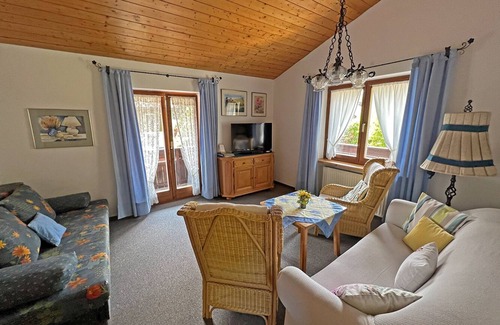 Bergen Apartment | Ferienwohnung 2 - 48 qm für Max. 4 Personen. 1 Extra Schlafzimmer, Süd-west-balkon, Parkplatz