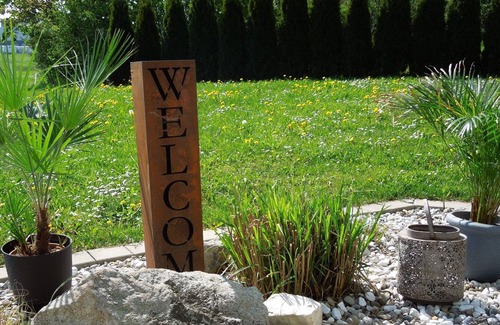 Bad Waldsee Apartment | Ferienwohnung 2, 60qm, 1 Schlafzimmer für 2 Personen barrierefrei