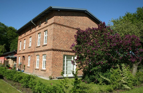Klausdorf Apartment | Ferienwohnung 2 OG - Eisenbahnerhaus in Klausdorf