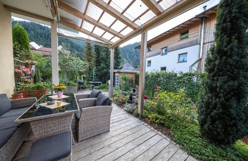 Tannheim Apartment | Ferienwohnung 2 Personen - Haus Toskana Njualms
