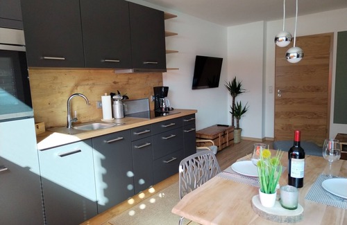 Reifing Apartment | Ferienwohnung 40m² mit Terrasse, bis 3 Personen, Separates Schlafzimmer