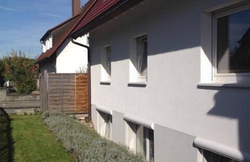 West Mooswald Apartment | Ferienwohnung, 60qm, 1 Schlafzimmer, 1 Wohn-/Schlafraum