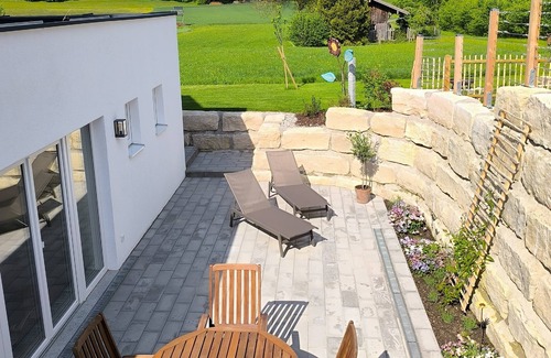 Hart Apartment | Ferienwohnung 85 qm mit Terrasse