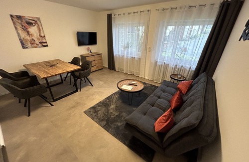 Altertheim Apartment | Ferienwohnung Altertheim II an Autobahn A81/A3