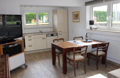Wintzen Apartment | Ferienwohnung Am Eifelsteig, Golbach