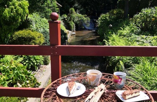 Elbrinxen Apartment | Ferienwohnung Amselnest - Holiday apartment by the stream