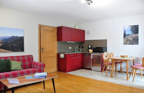 Bad Feilnbach Apartment | Ferienwohnung Auerberg, bis 4 Personen, 1 seperates Schlafzimmer, Erdgeschoß, Südterrasse