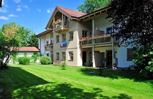 Bad Feilnbach Apartment | Ferienwohnung Auerberg, bis 4 Personen, 1 seperates Schlafzimmer, Erdgeschoß, Südterrasse