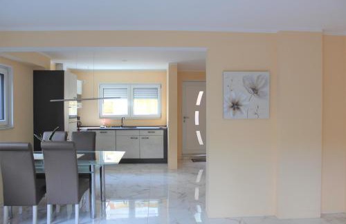 Mauer Apartment | Ferienwohnung bei Heidelberg
