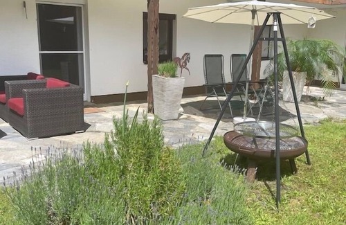 Taching a.See House | Ferienwohnung bis 3 Personen, auf 2 Ebenen, 80 qm, Balkon und Terrasse