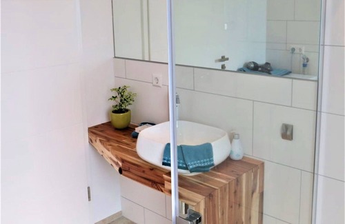 Weilheim Apartment | Ferienwohnung "Black Forest", 53qm, 2 Schlafzimmer, max. 4 Personen