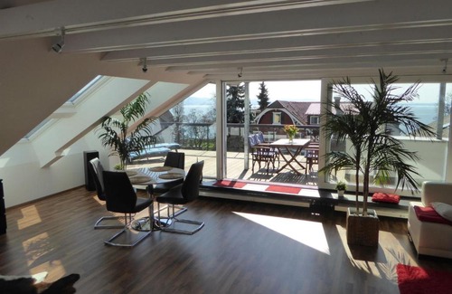 Nonnenhorn Apartment | Ferienwohnung Bodenseeblick