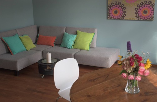 Prien am Chiemsee Apartment | Ferienwohnung Vogelnest, 60qm, 2 Separate Schlafzimmer, im Ersten Stock mit Balkon