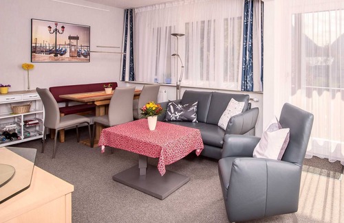 Inzell Apartment | Ferienwohnung für 4 Personen, 2 Schlafzimmer mit Balkon, 60 m²