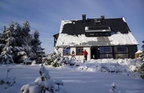 Baerenburg Apartment | Ferienwohnung Haus Sonnenhügel